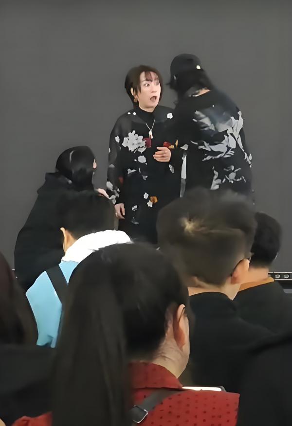 1764375635902177.jpeg f30c57d0f66f256380bcda2a4034b2ef.jpeg