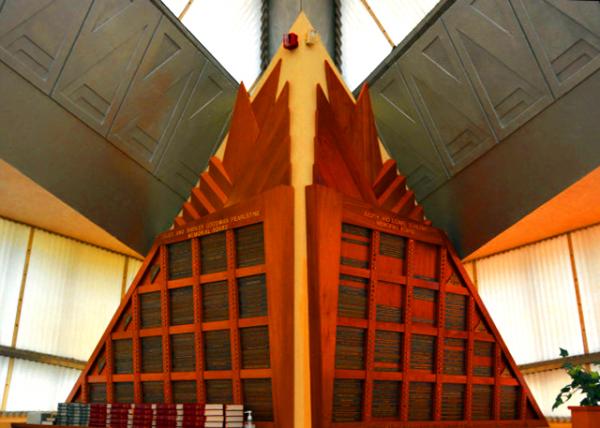 2022-05-08_Main Chamber_ Corner w Memorial Board0001.JPG