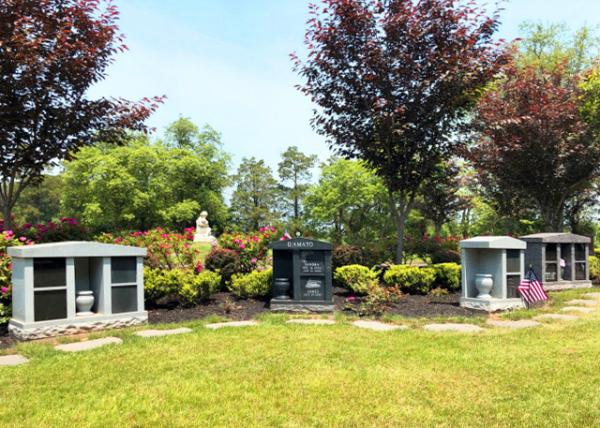 2022-06-01_Stone Vases0001.JPG