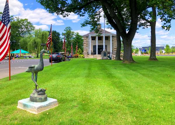 2022-05-29_Gatehouse in Neoclassical Mausoleum.jpg