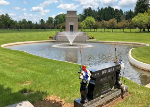 2022-05-29_Fountain_ Benche_ Stone Vase0001.JPG