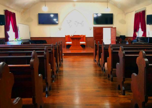 2022-05-29_Jesus First Presbyterian Church_Nave0001.JPG