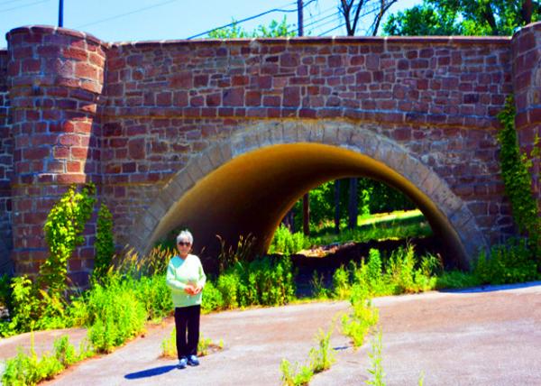 2022-06-19_Collegeville_Perkiomen Bridge_North Side w Rounded Columns-30001.JPG