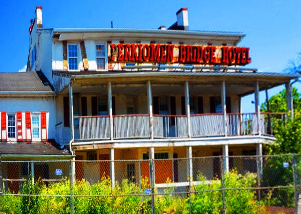 2022-06-19_Collegeville_Perkiomen Bridge Hotel_ Bldg on Auction in 20100001.JPG
