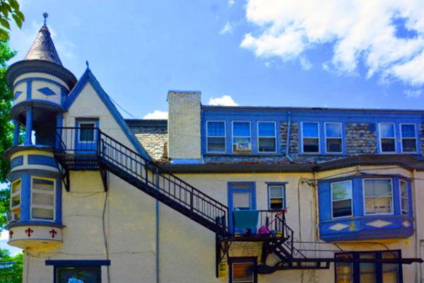 2022-07-10_59 E High St_Sealicious Seafood_Wrought Iron Railings0001.JPG