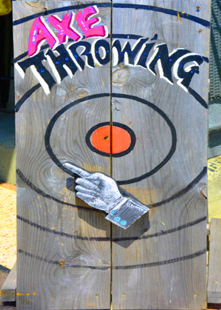 2022-07-10_225 E High St_Splitting Edge Axe Throwing_Sign @ Door0001.JPG
