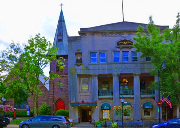 2022-07-10_310 E High St_Cosmic Art Studio0001.JPG