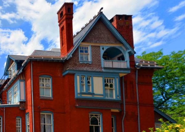 2022-07-10_440 E High St Dormers0001.JPG