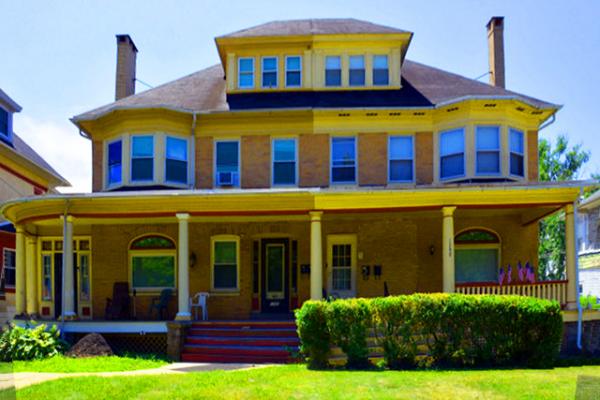 2022-07-10_1240 E High St (1900)_Duplex0001.JPG