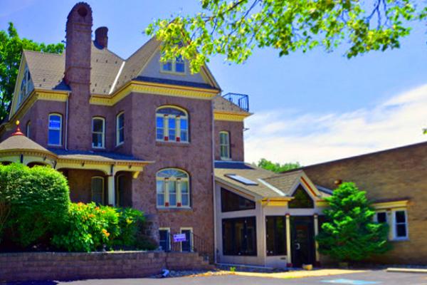 2022-07-10_1304 E High St_Grubb Mansion (1906) w a Union Hall0001.JPG