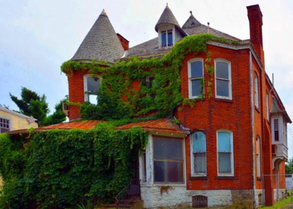 2022-07-16_616 W Main St (1920) w Masonry Facade0001.JPG