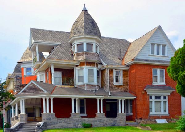 2022-07-16_801 W Main St (1900)0001.JPG