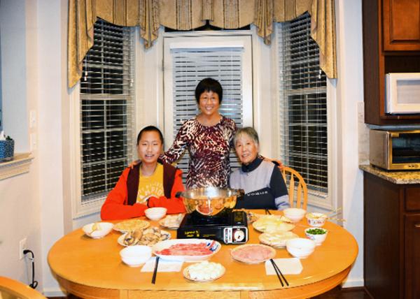 2015-12-28_Hot Pot @ Qiuping's House.jpg