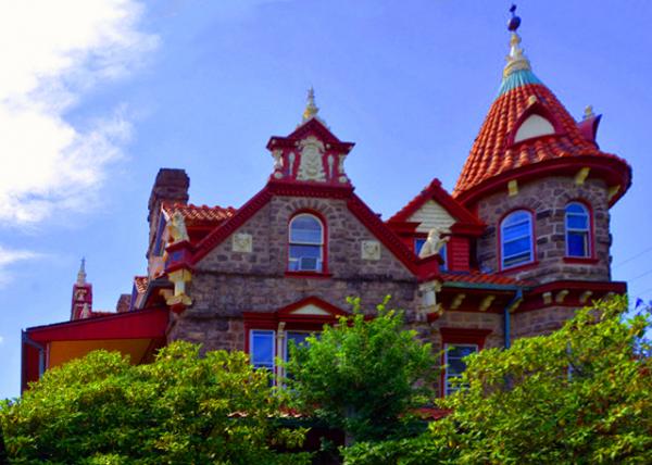 2022-07-30_620 S Bethlehem Pike_Wraparound Portch w Finial on  Rooftops0001.JPG
