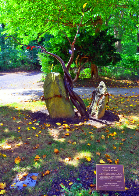 2022-07-30_Or Hadash Synagogue_Sculpture of Never Again-10001.JPG