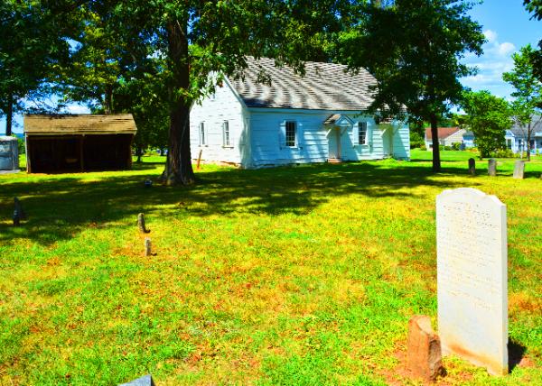 2022-08-14_Klein Meetinghouse_the remains of Peter Becker_ who led the Brethren to America in 1714-10001.JPG