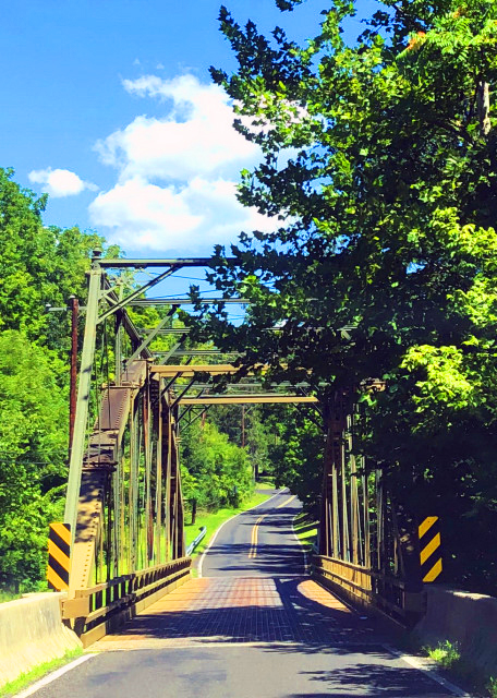 2022-08-14_Gerloff Road Bridge (1888) Crossing Swamp Creek0001.JPG