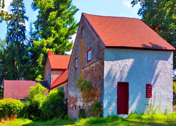 2022-08-20_Penrose-Strawbridge Farm_Carriage House & Equipment Barn0001.JPG