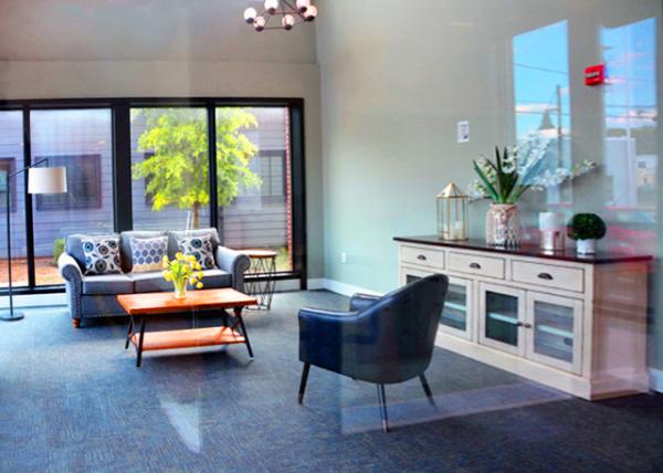 2022-08-20_Roberts & Mander Stove Company_Jacksonville Green w Industrial Sized Windows0001.JPG