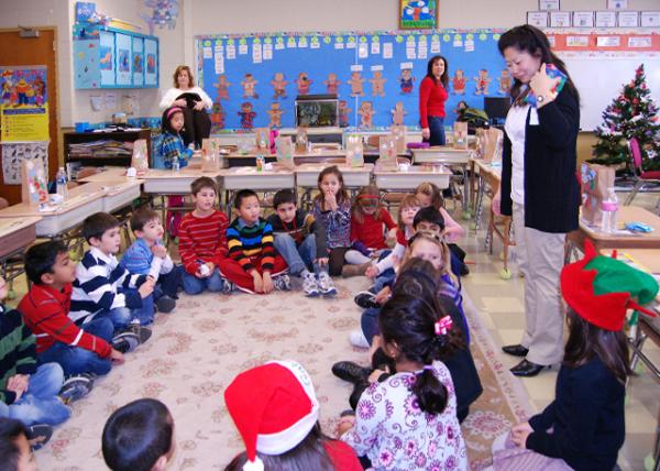 2010-12-23_G2 Holiday Party @ Montgomery ES0001.JPG