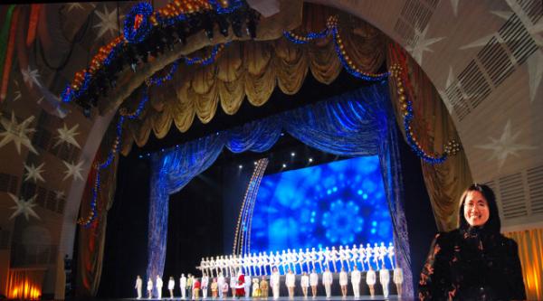 1997_1996-10-28_Christmas Spectacular0001.JPG