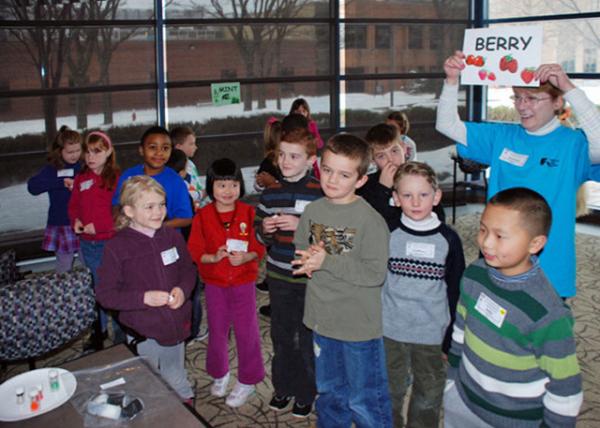 2010-02-27_Family Science Day @ Merck0001.JPG