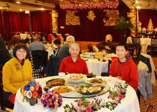 2017-03-05_Mom's 80-Birthday @ Golden City Chinese Restaurant0001.JPG