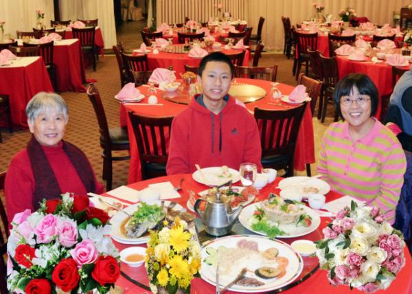 2018-03-04_81-Yr-Old BD @ Golden City Chinese Restaurant0001.JPG