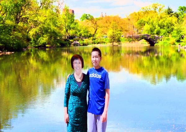 2016-04-30_Ctr Park Gapstow Bridge over the Pond-20001.JPG