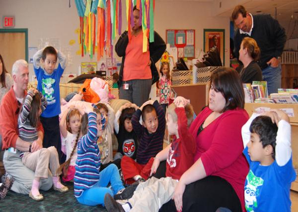 2009-04-22_Hands on Head @ UGCLC0001.JPG