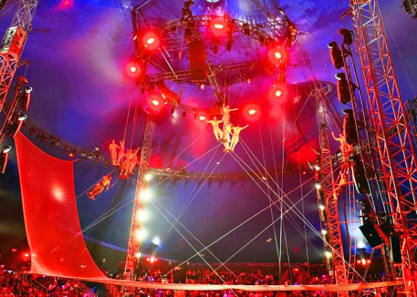 2023-11-18_Wuhan Flying Trapeze0001.JPG