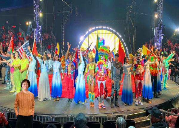 2023-11-18_Highly Interactive Combination of Circus Arts_ Theater_ & Music-10001.JPG