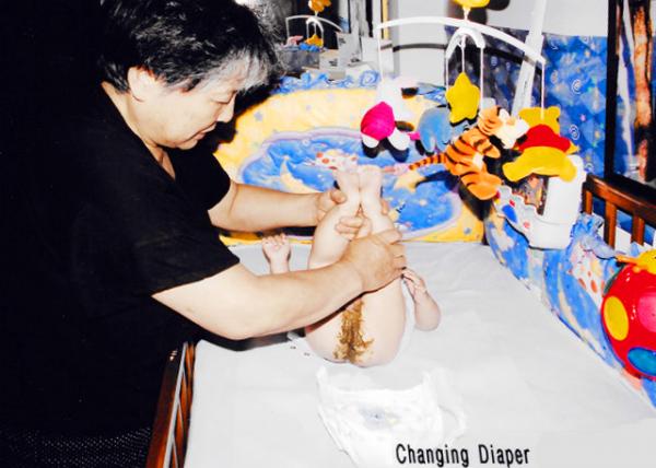2003-07-20_Changing Diaper0001.JPG