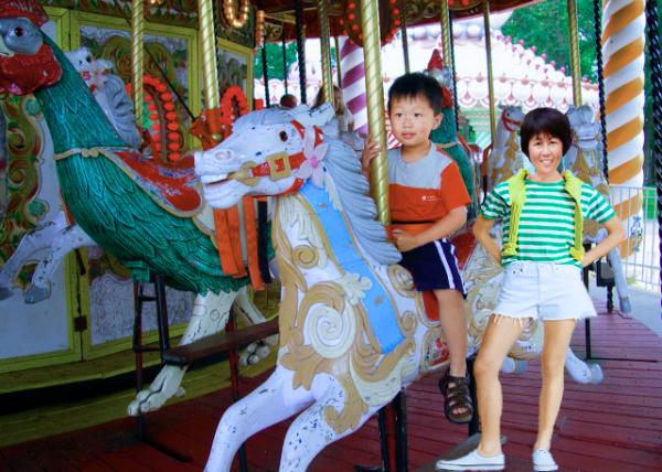 2006-07-08_Carosile @ Six Flags and Adventure0001.JPG