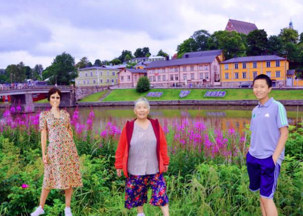 2016-07-03_Moat of Porvoo0001.JPG