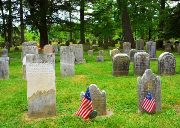 2021-05-22_St. Thomas' Episcopal Church_Historic Graveyard.jpg