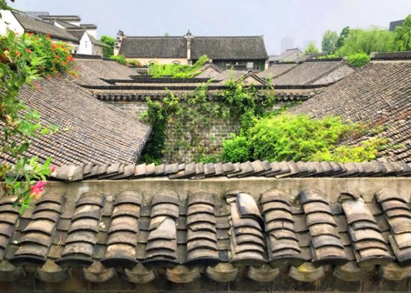 2019-07-18_Huaji Hotel Exterior-20001.JPG