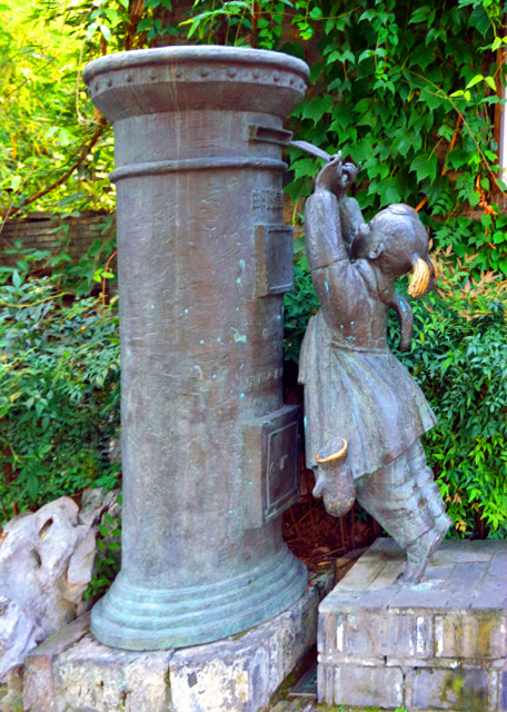 2019-07-20_Old Pillar-Box0001.JPG