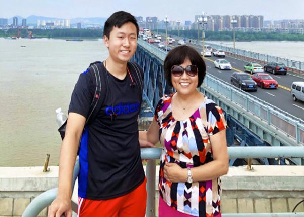 2019-07-20_Vehicles on Nanjing Yangtze River Bridge-30001.JPG