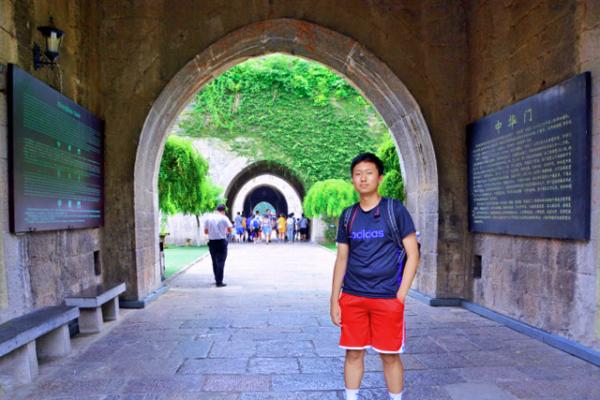 2019-07-20_Gate of China_4 Arch Gates-20001.JPG