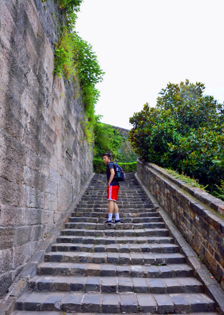 2019-07-20_Gate of China_3 Concave Cities-10001.JPG