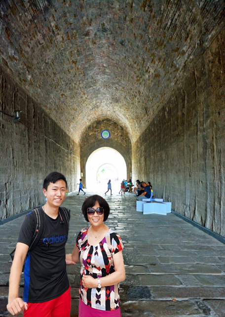 2019-07-20_Gate of China_4 Arch Gates-60001.JPG