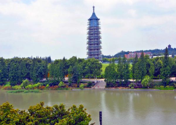 2019-07-20_Temple of Gratitude_Procelain Tower-20001.JPG