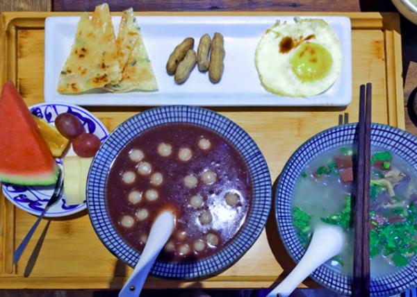 2019-07-18_Huaji Hotel Breakfast0001.JPG