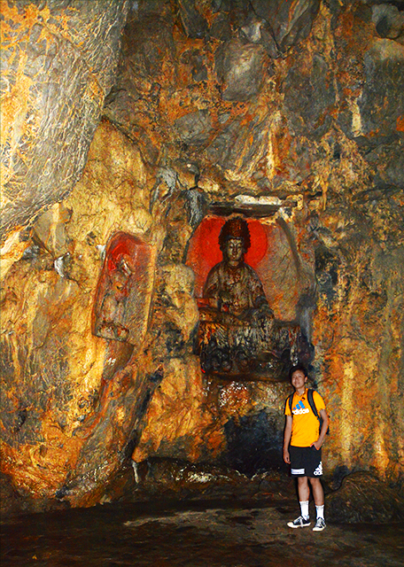 2019-07-22_Dragon Pool Cave-10001.jpg