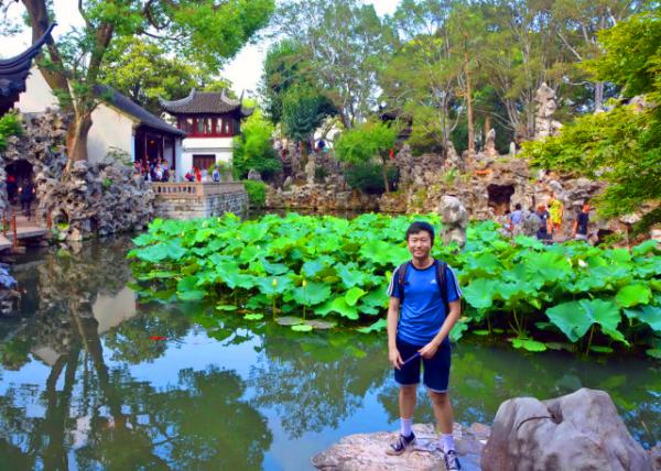 2019-07-23_Rockery_ Lotus-covered Pond_ Flower Basket Hall0001.JPG