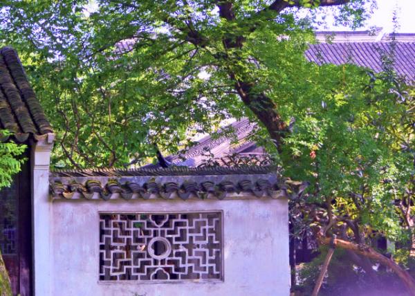 2019-07-23_Ornamental Perforated Window-30001.JPG