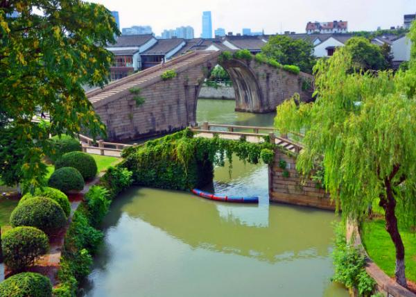 2019-07-24_Wu Gate Bridge over Outer Moat Canal-10001.JPG