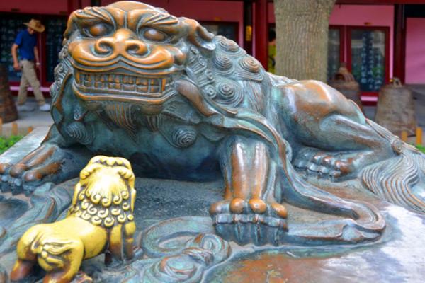 2019-07-24_Red Bronze Lion-20001.JPG
