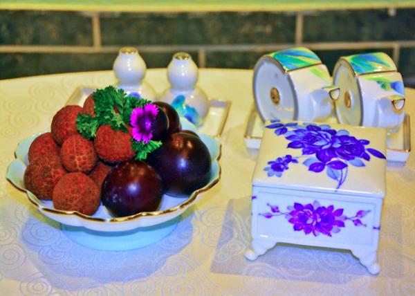 2019-07-26_09_Fruit Plate0001.JPG